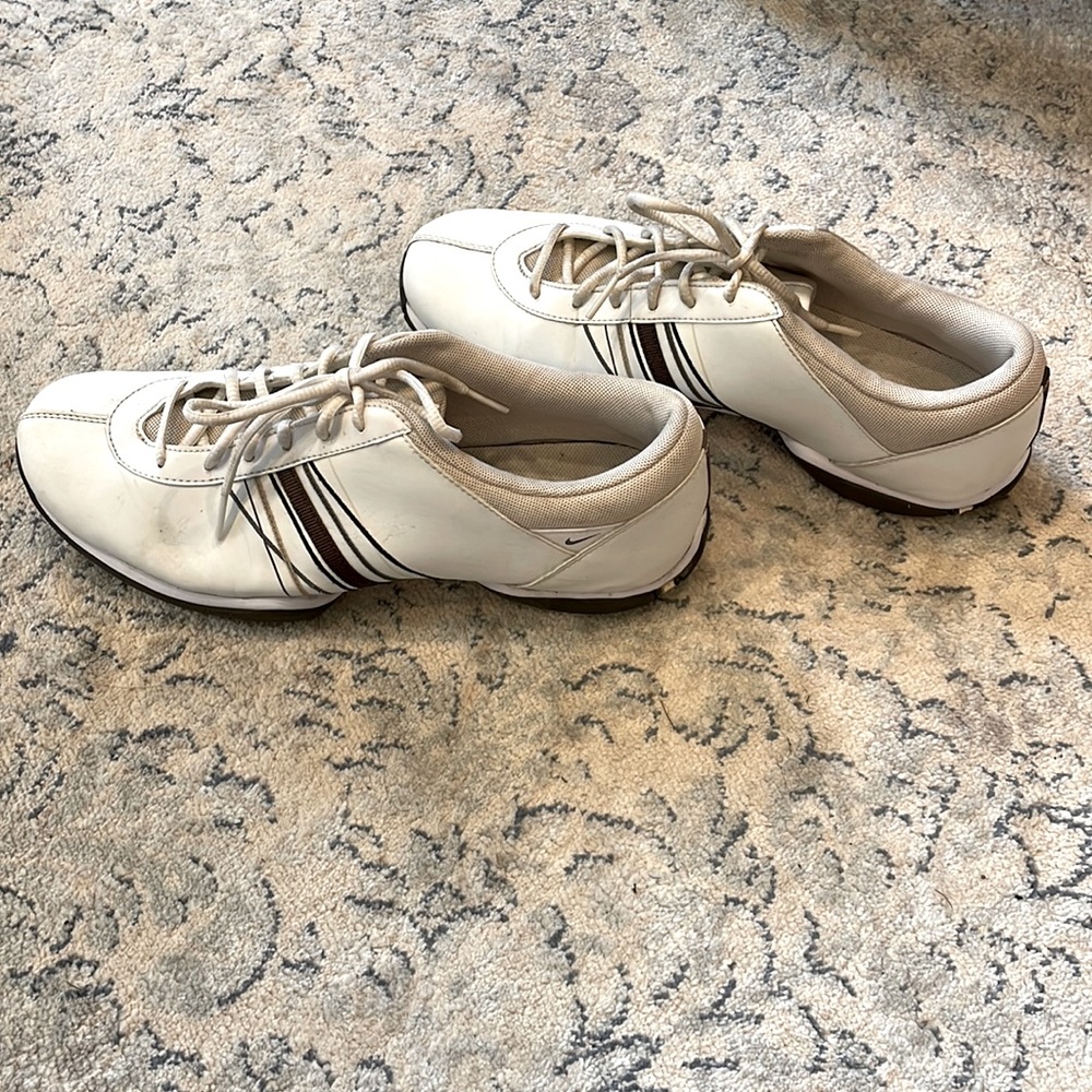 ⛳️ Nike Women’s golf shoes ⛳️